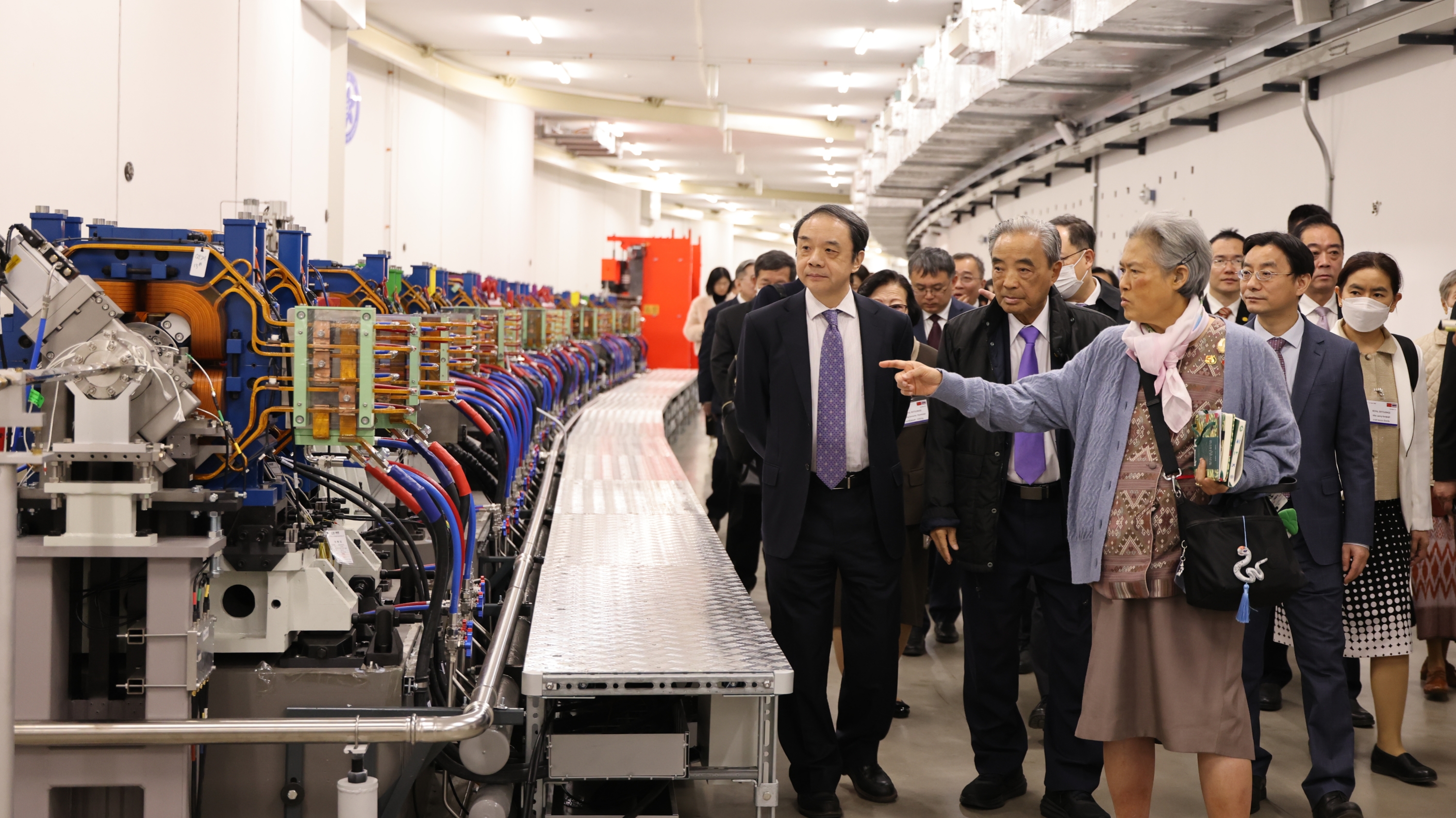 HRH Princess Maha Chakri Sirindhorn of Thailand Visits HEPS